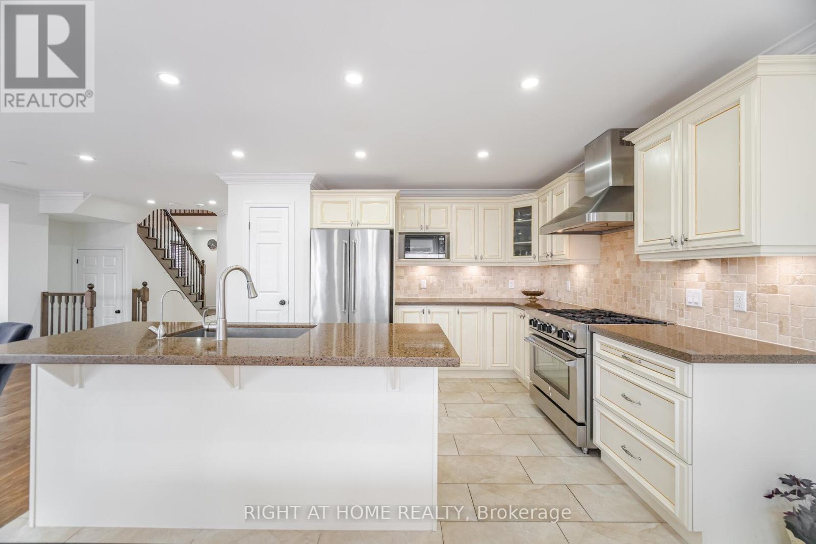 132 Coker Crescent, Guelph/eramosa, Ontario  N0B 2K0 - Photo 10 - X12340993