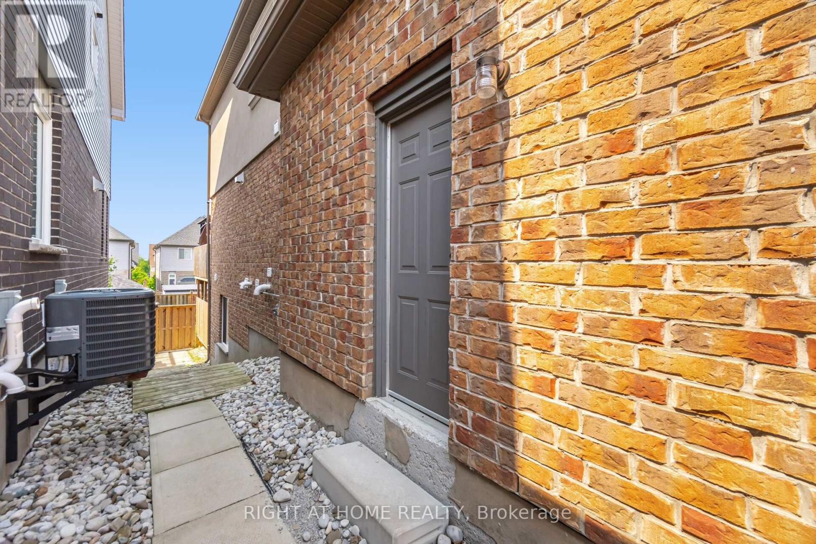 132 Coker Crescent, Guelph/eramosa, Ontario  N0B 2K0 - Photo 42 - X12340993