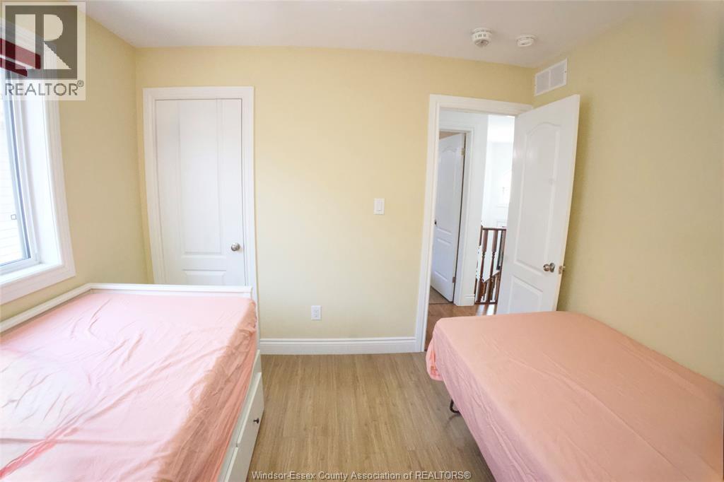 1935 Manitoba, Windsor, Ontario  N9B 3H8 - Photo 17 - 25022157