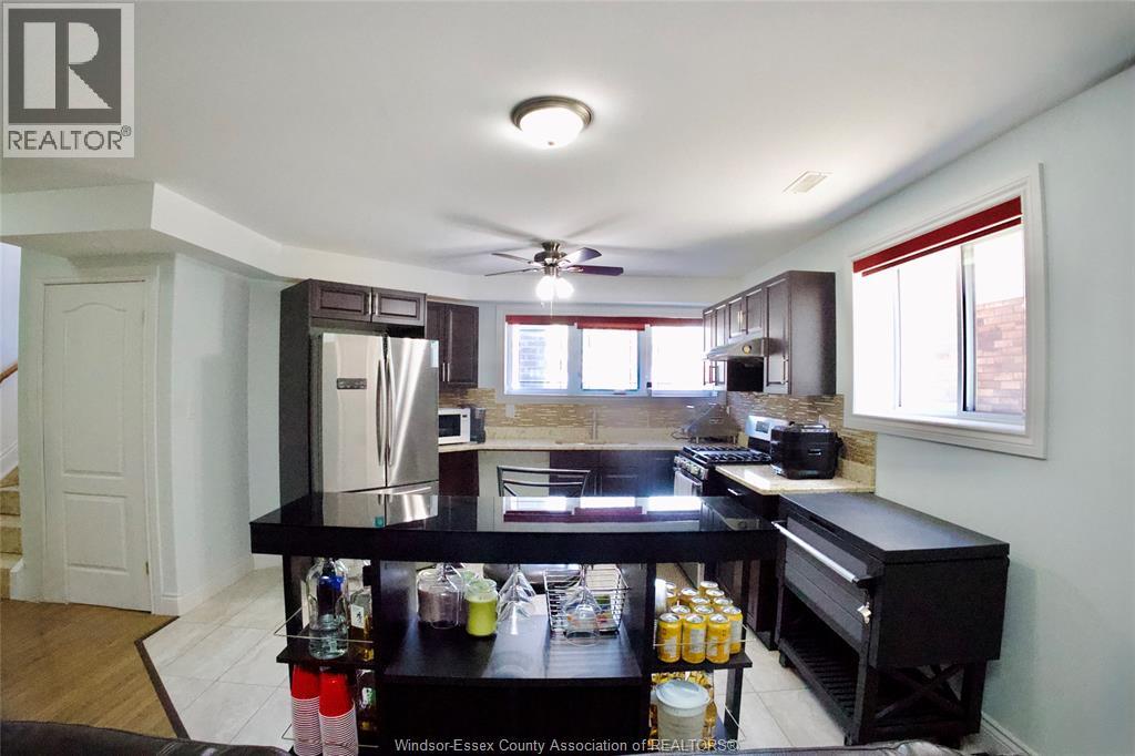 1935 Manitoba, Windsor, Ontario  N9B 3H8 - Photo 20 - 25022157