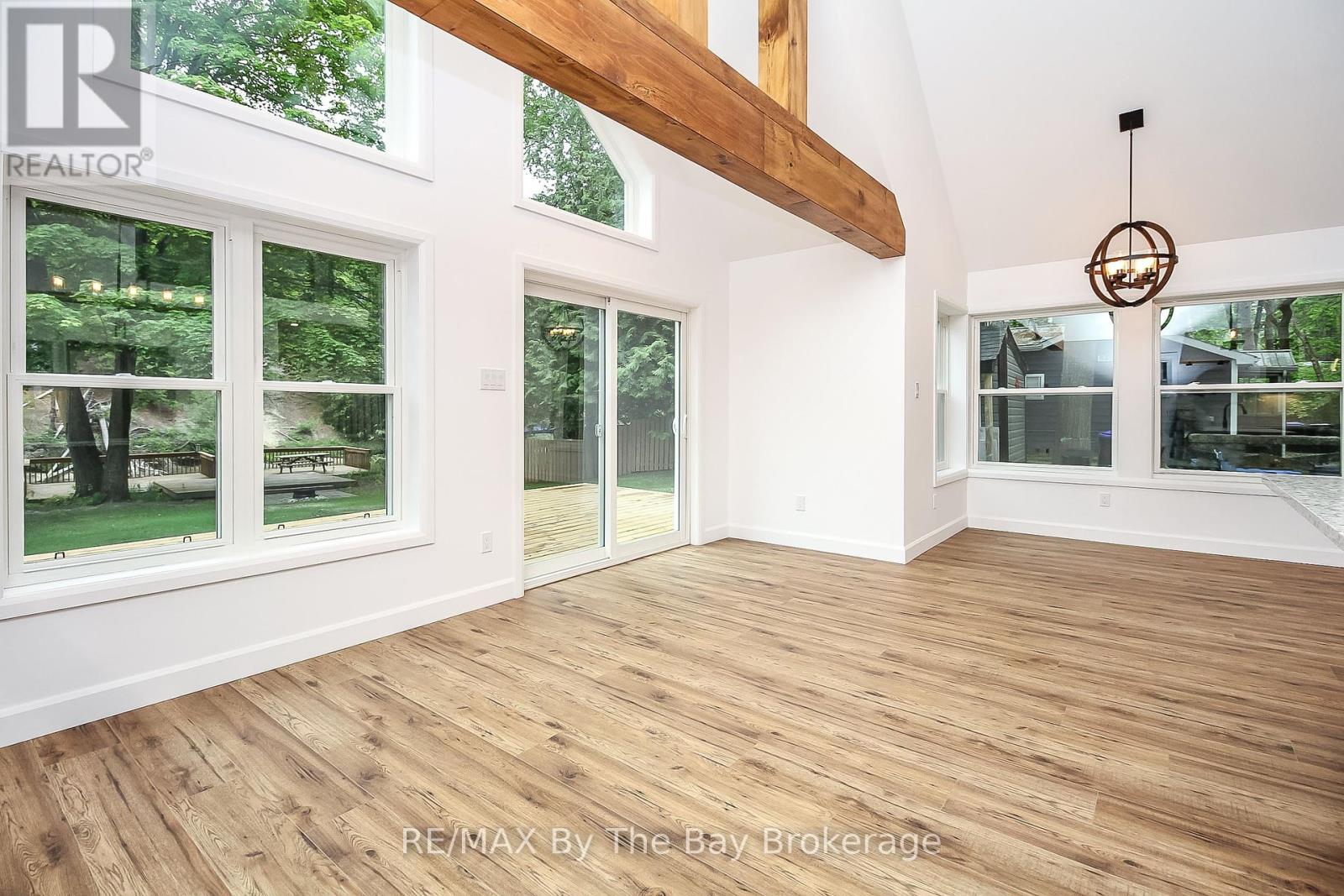 181 Knox Road E, Wasaga Beach, Ontario  L9Z 2T6 - Photo 12 - S12376607