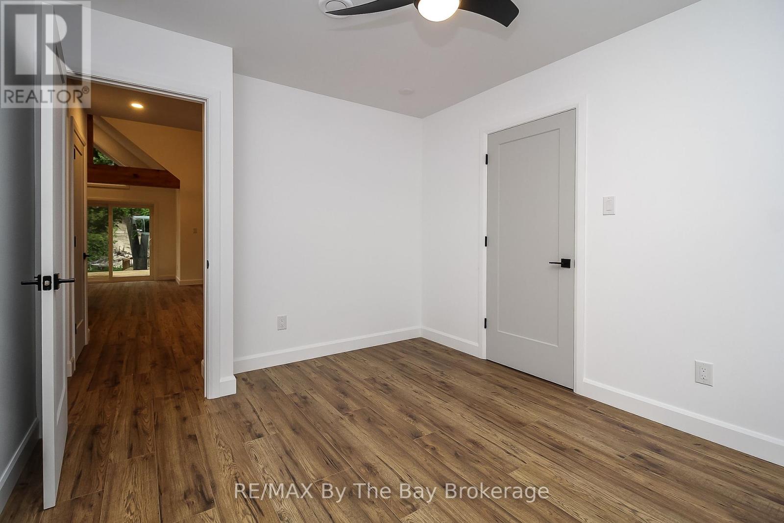 181 Knox Road E, Wasaga Beach, Ontario  L9Z 2T6 - Photo 22 - S12376607