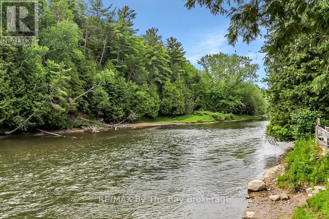 181 Knox Road E, Wasaga Beach, Ontario  L9Z 2T6 - Photo 48 - S12376607