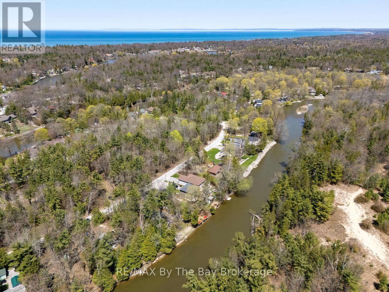181 Knox Road E, Wasaga Beach, Ontario  L9Z 2T6 - Photo 50 - S12376607