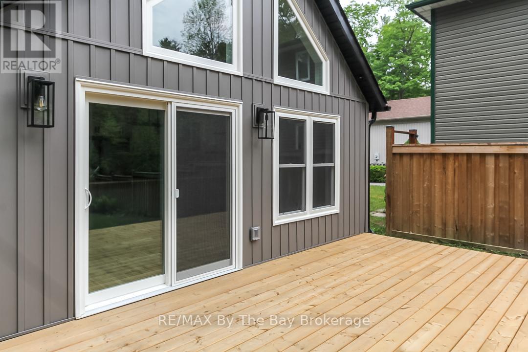 181 Knox Road E, Wasaga Beach, Ontario  L9Z 2T6 - Photo 6 - S12376607