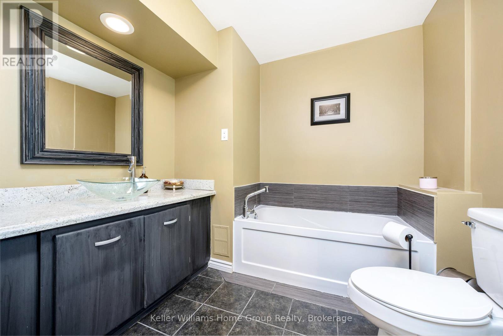 11170 Fifth Line, Milton, Ontario  N0B 2K0 - Photo 25 - W12376597