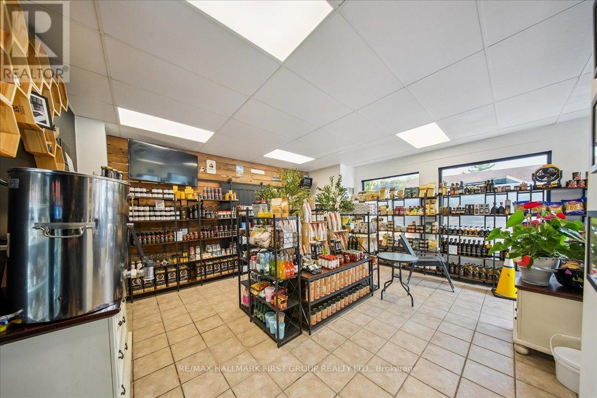 7 Nassau Street, Oshawa, Ontario  L1J 4A3 - Photo 11 - E12376548