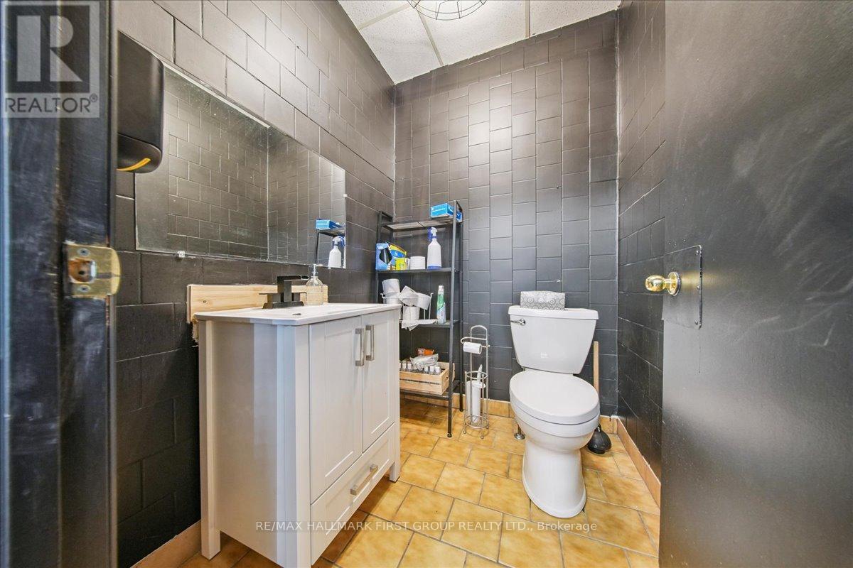 7 Nassau Street, Oshawa, Ontario  L1J 4A3 - Photo 12 - E12376548