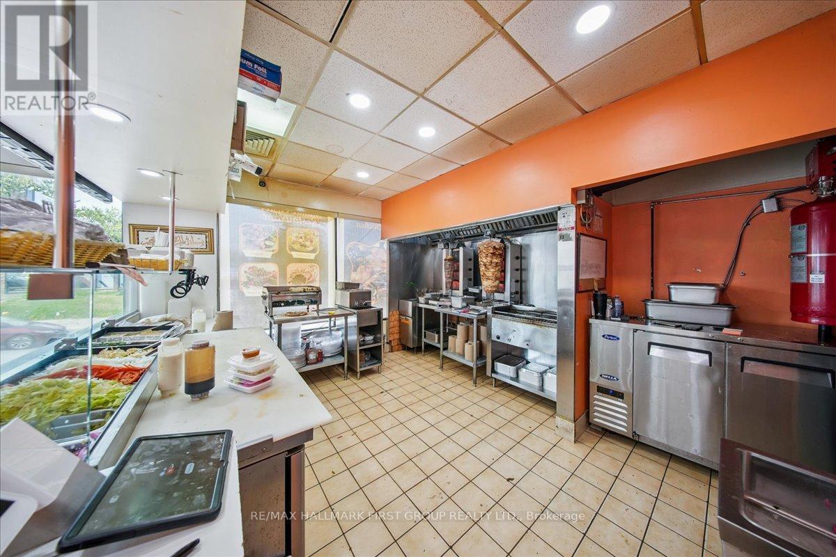 7 Nassau Street, Oshawa, Ontario  L1J 4A3 - Photo 7 - E12376548