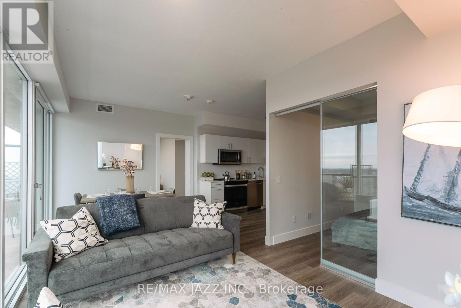 508 - 80 Bond Street E, Oshawa, Ontario  L1G 0E6 - Photo 5 - E12376624