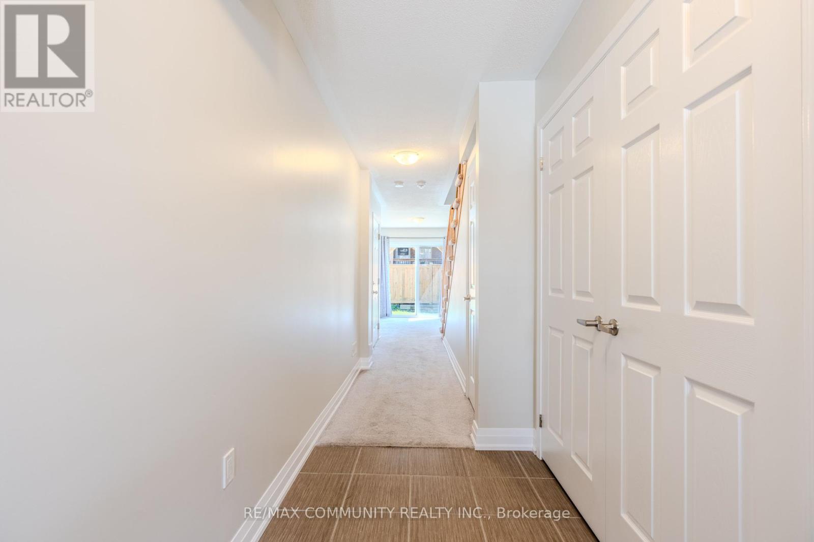 Property at 823 ATWATER PATH image 4
