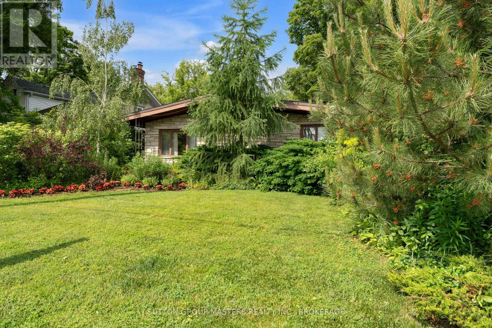 2 Churchill Street, Kingston, Ontario  K7M 2K5 - Photo 3 - X12376594
