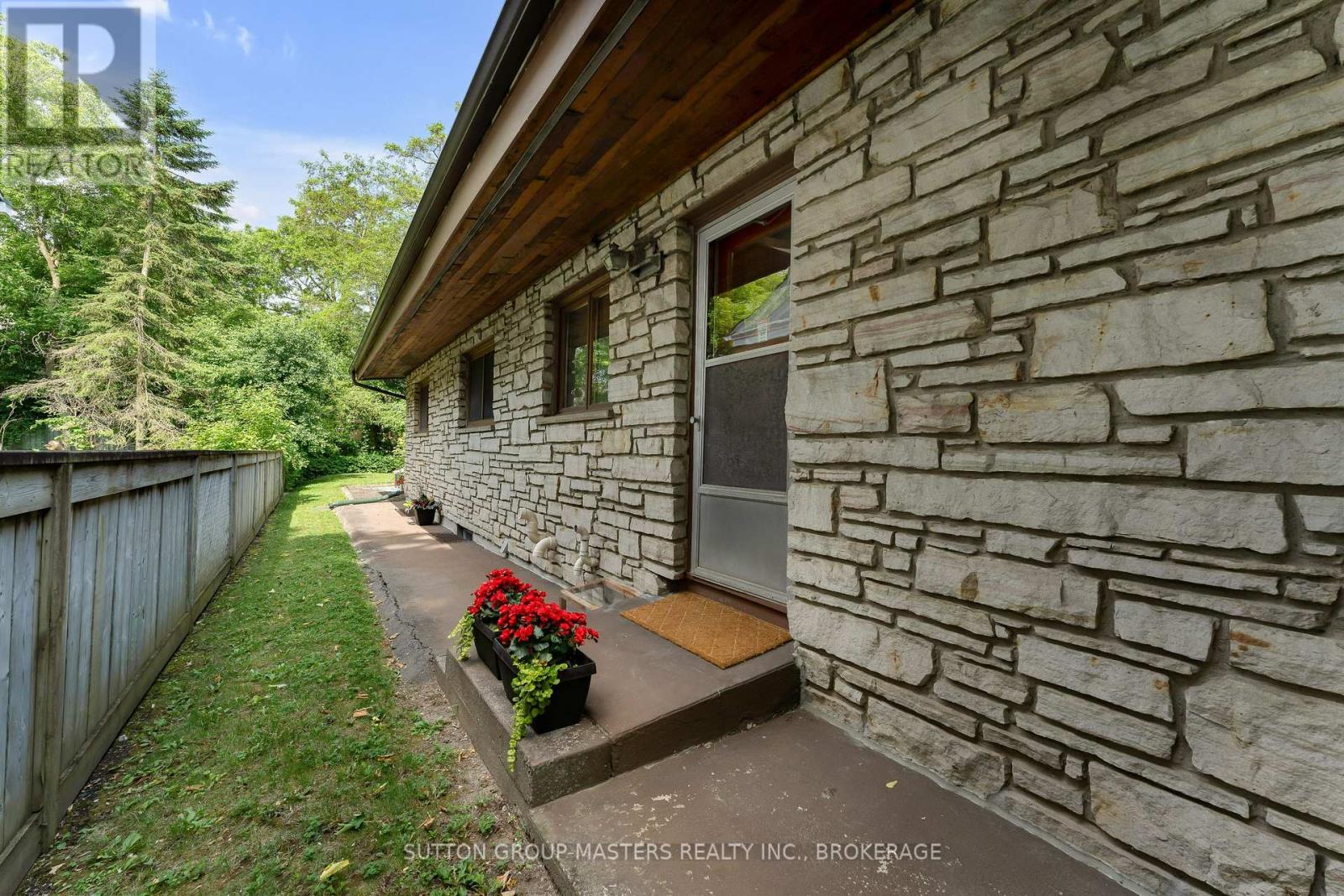 2 Churchill Street, Kingston, Ontario  K7M 2K5 - Photo 48 - X12376594
