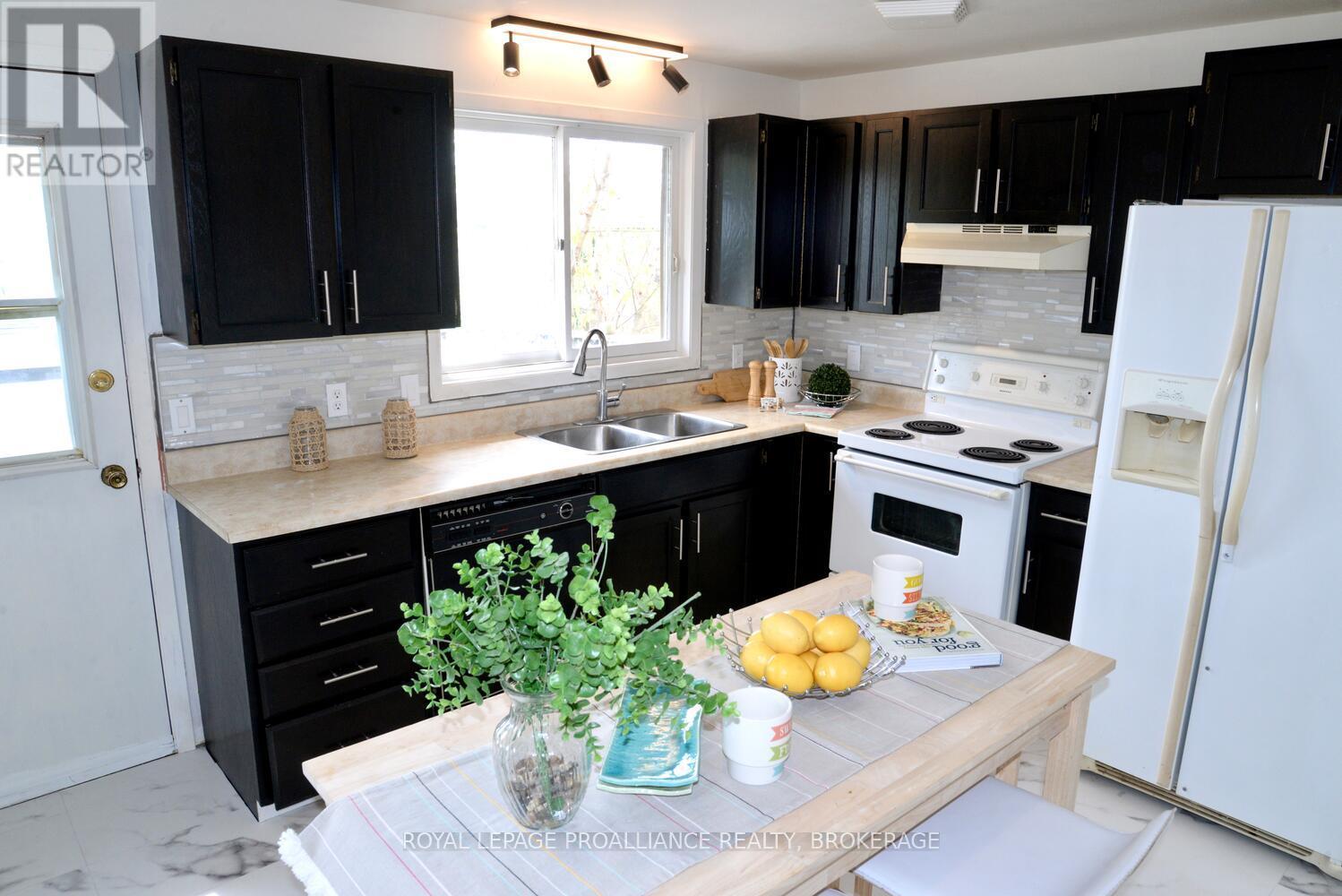5 South Street, Loyalist, Ontario  K0H 2H0 - Photo 13 - X12376763