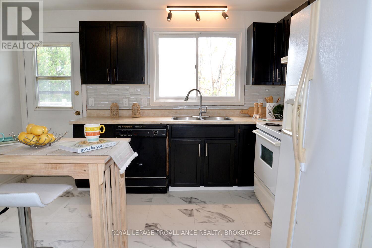 5 South Street, Loyalist, Ontario  K0H 2H0 - Photo 15 - X12376763