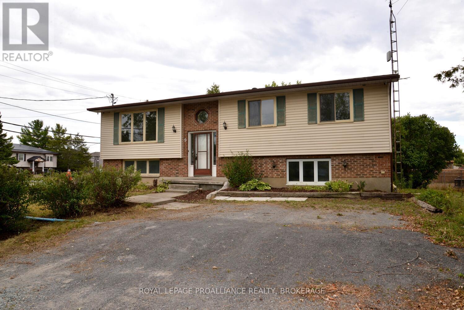 5 South Street, Loyalist, Ontario  K0H 2H0 - Photo 3 - X12376763