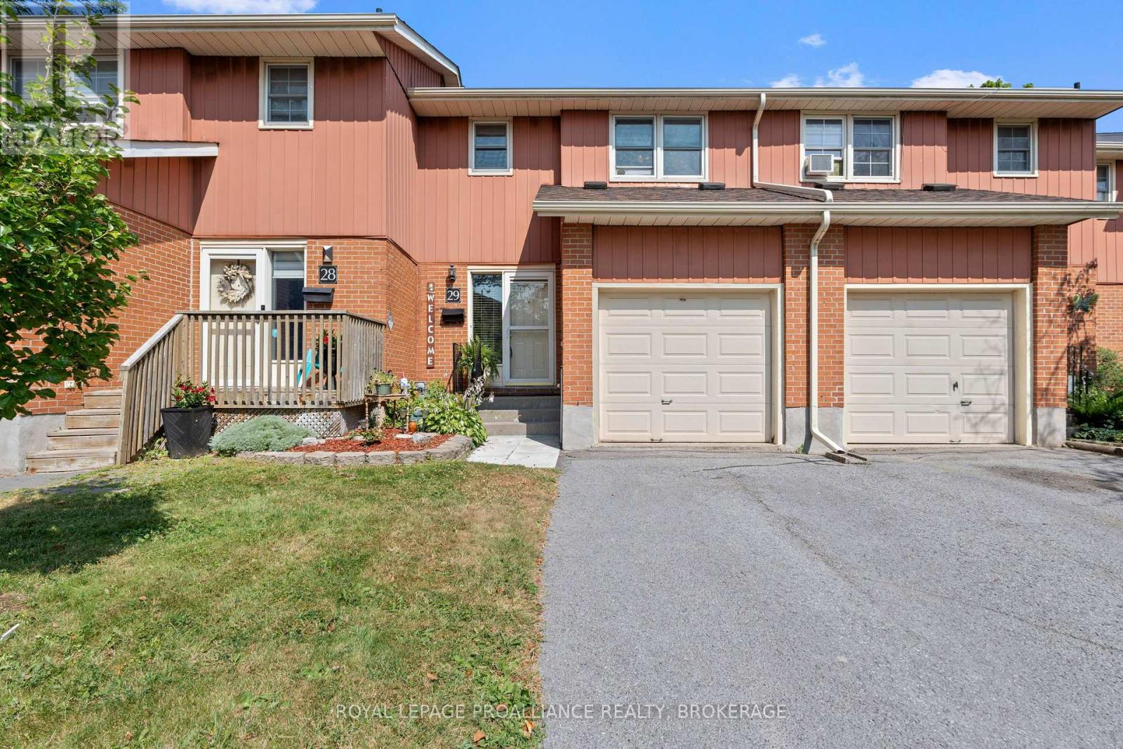 29 - 19 Macpherson Avenue, Kingston, Ontario  K7M 6W4 - Photo 2 - X12376826