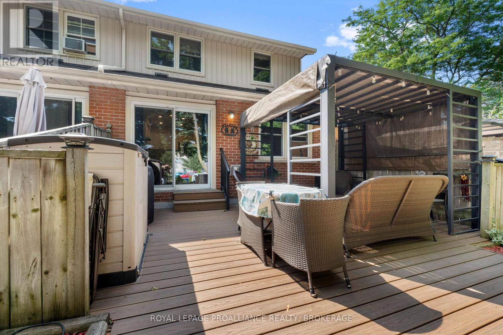 29 - 19 Macpherson Avenue, Kingston, Ontario  K7M 6W4 - Photo 32 - X12376826
