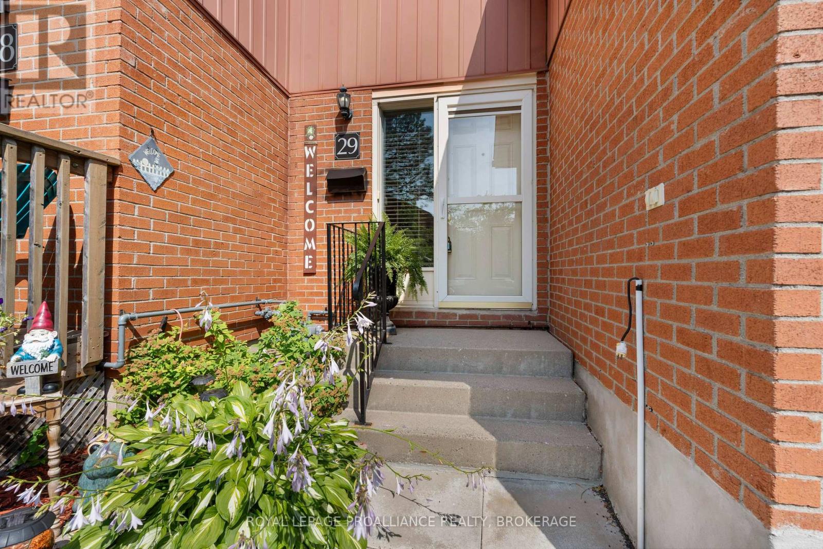 29 - 19 Macpherson Avenue, Kingston, Ontario  K7M 6W4 - Photo 5 - X12376826