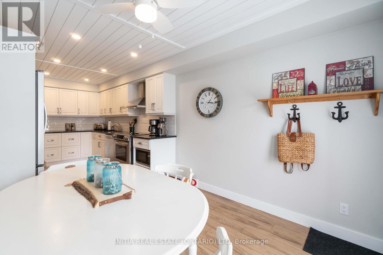 11 - 5 River Road, Lambton Shores (Grand Bend), Ontario  N0M 1T0 - Photo 11 - X12376543