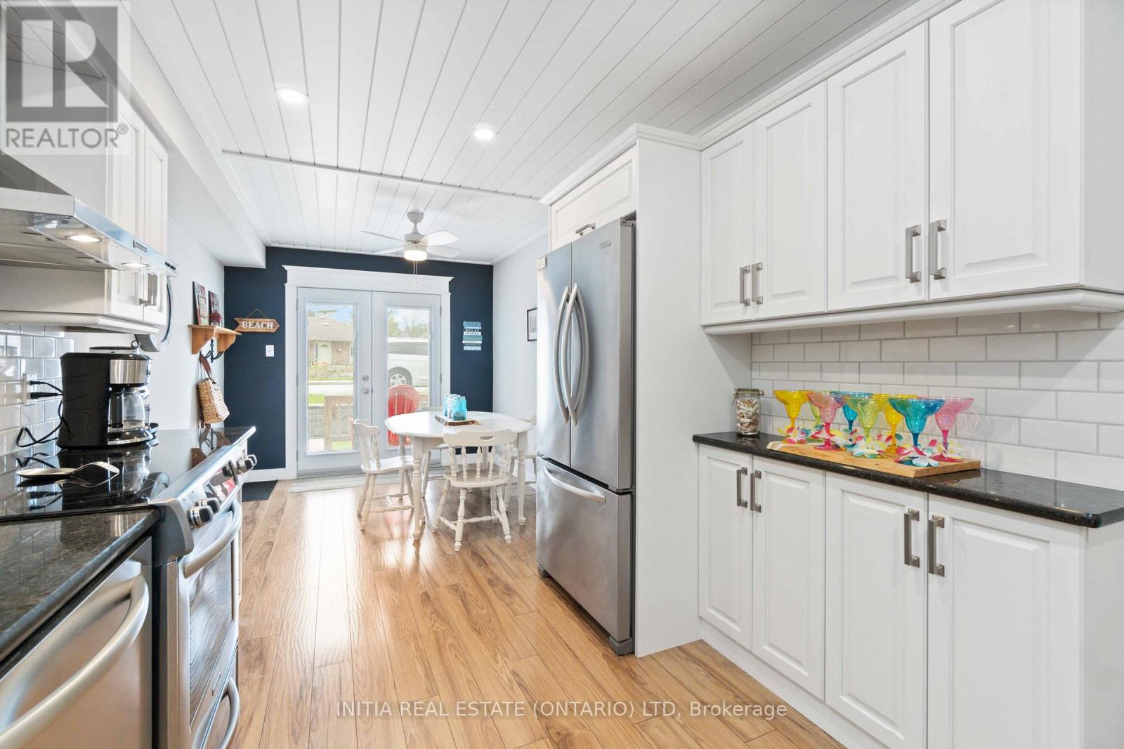 11 - 5 River Road, Lambton Shores (Grand Bend), Ontario  N0M 1T0 - Photo 15 - X12376543