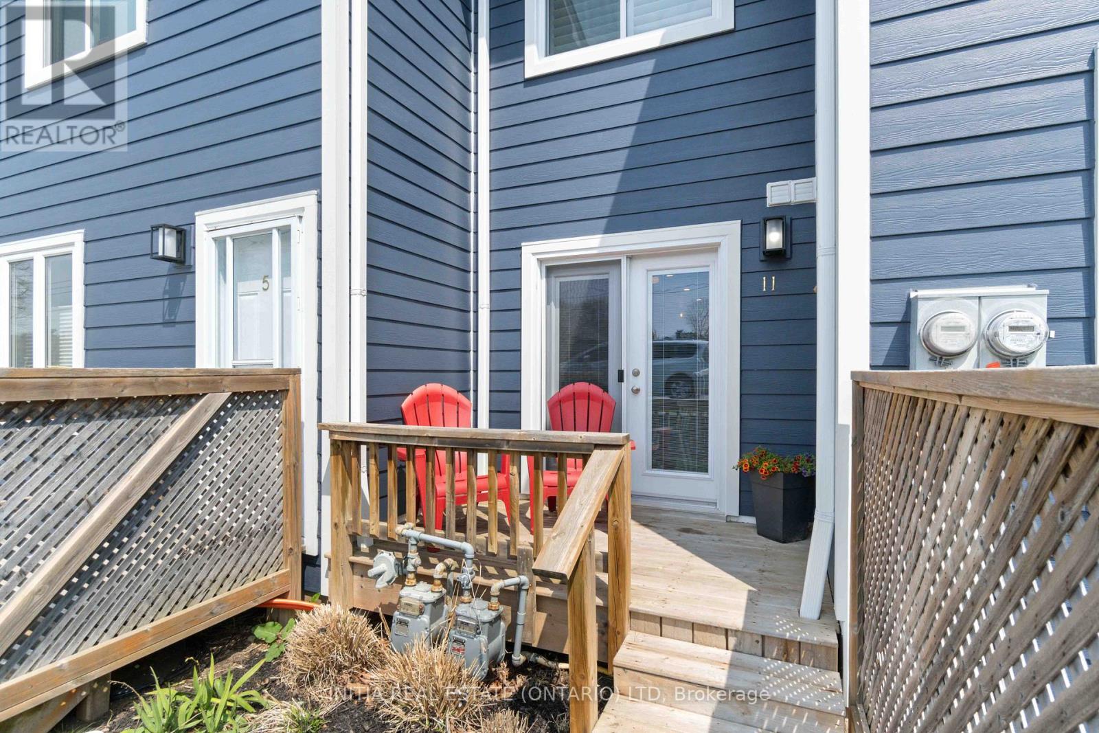 11 - 5 River Road, Lambton Shores (Grand Bend), Ontario  N0M 1T0 - Photo 2 - X12376543