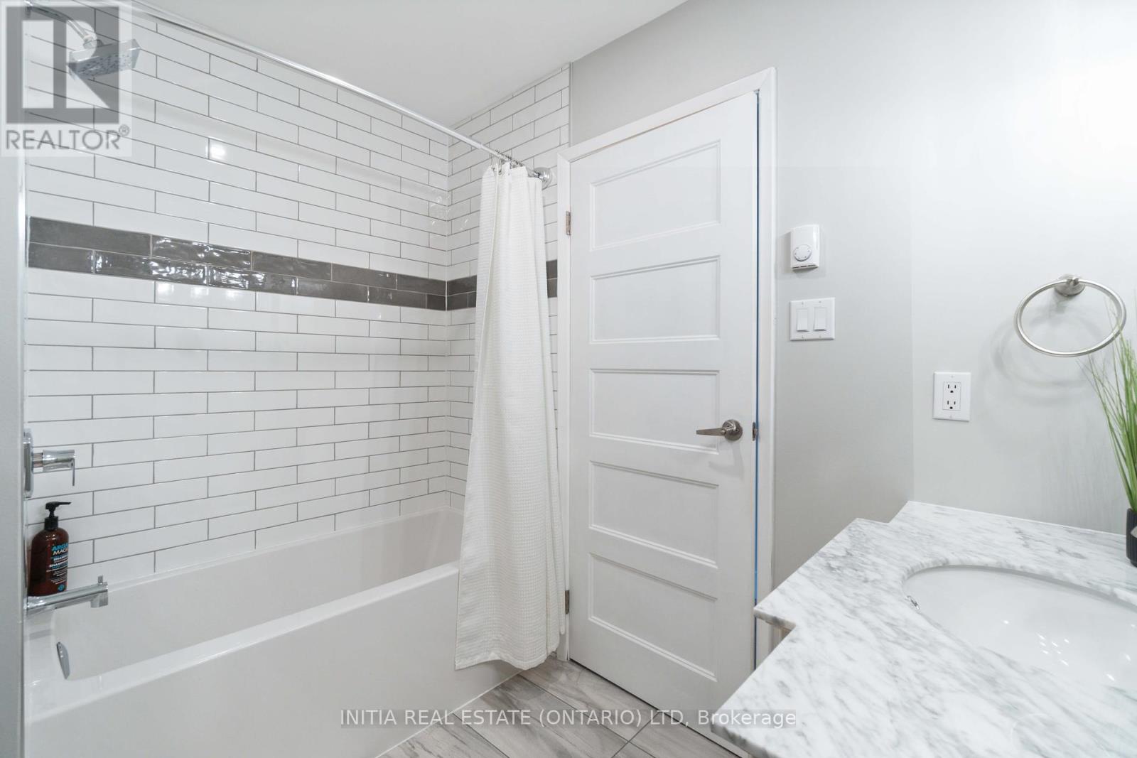 11 - 5 River Road, Lambton Shores (Grand Bend), Ontario  N0M 1T0 - Photo 22 - X12376543