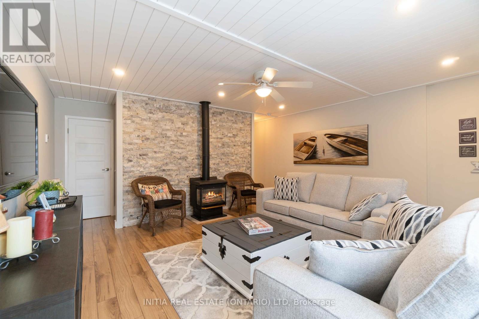 11 - 5 River Road, Lambton Shores (Grand Bend), Ontario  N0M 1T0 - Photo 7 - X12376543