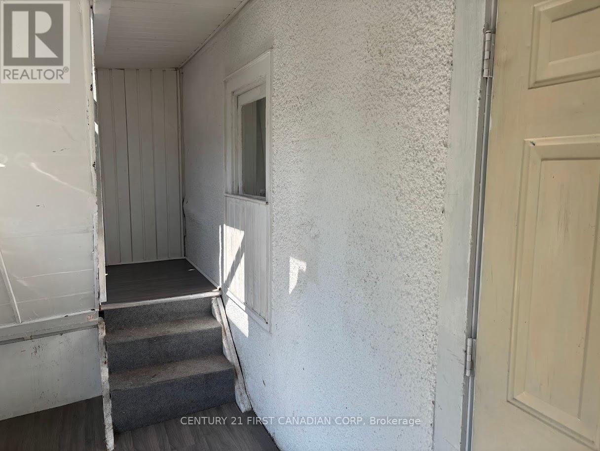 1629 Drouillard Road, Windsor, Ontario  N8Y 2S4 - Photo 12 - X12376584
