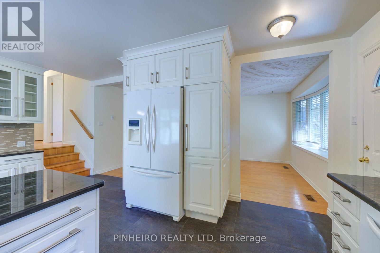 67 Harcroft Crescent, London South, Ontario  N6C 2Z9 - Photo 13 - X12376722