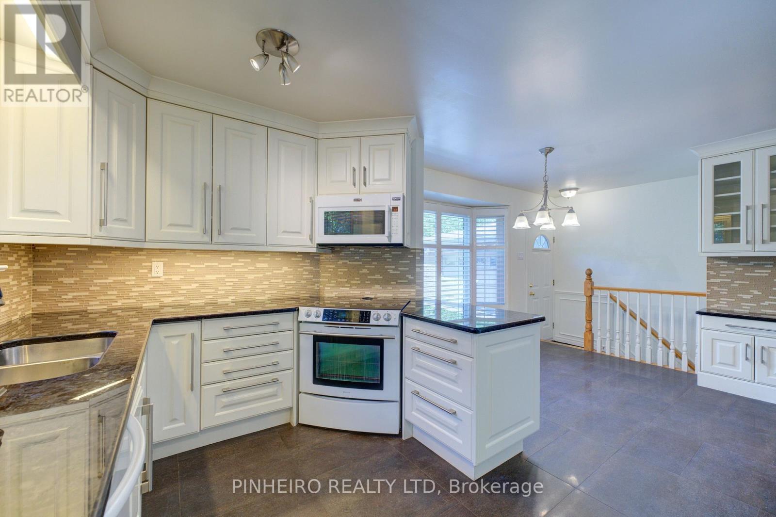 67 Harcroft Crescent, London South, Ontario  N6C 2Z9 - Photo 16 - X12376722