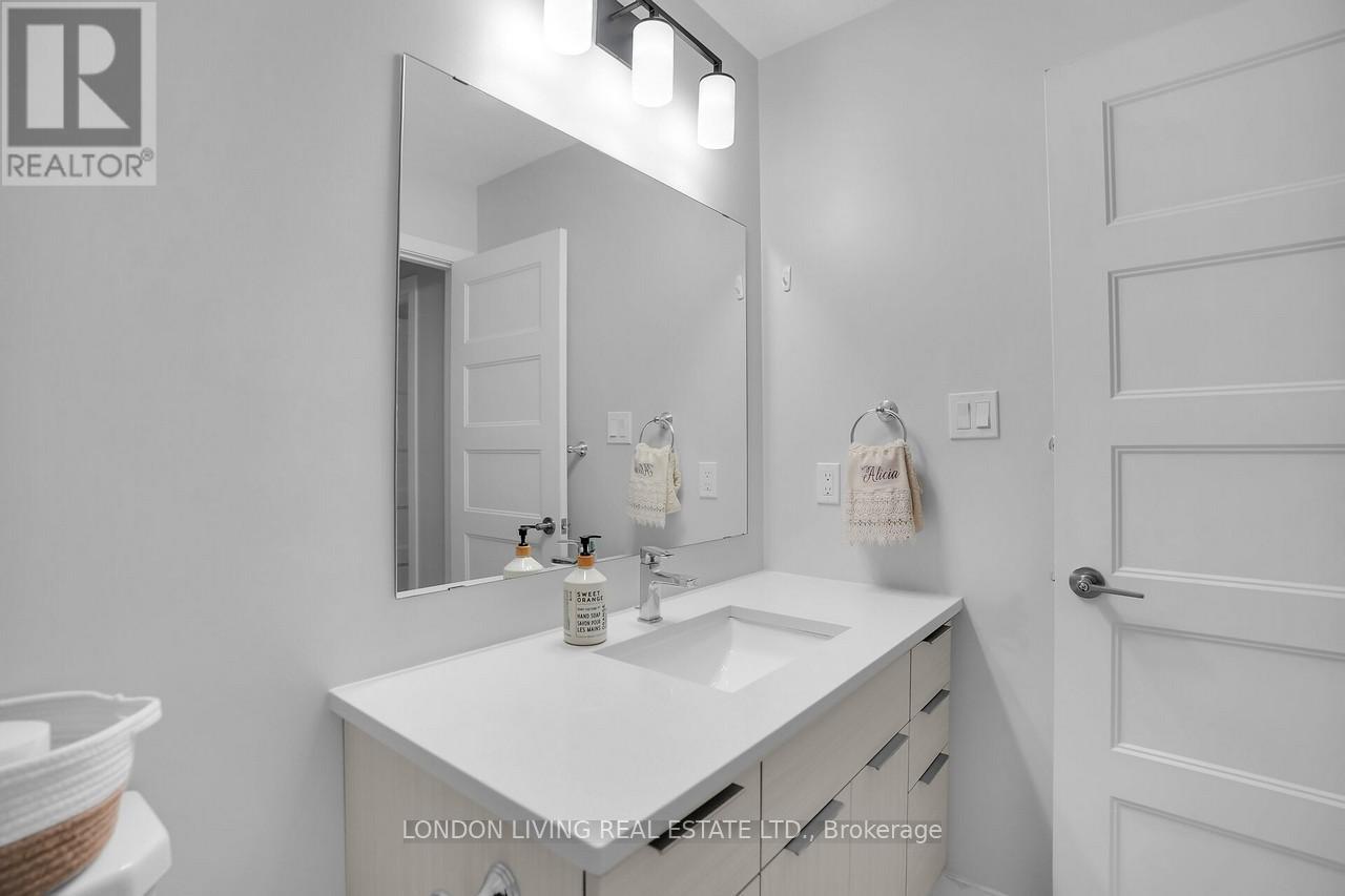 28 - 3380 Singleton Avenue, London South, Ontario  N6L 0C3 - Photo 27 - X12376761