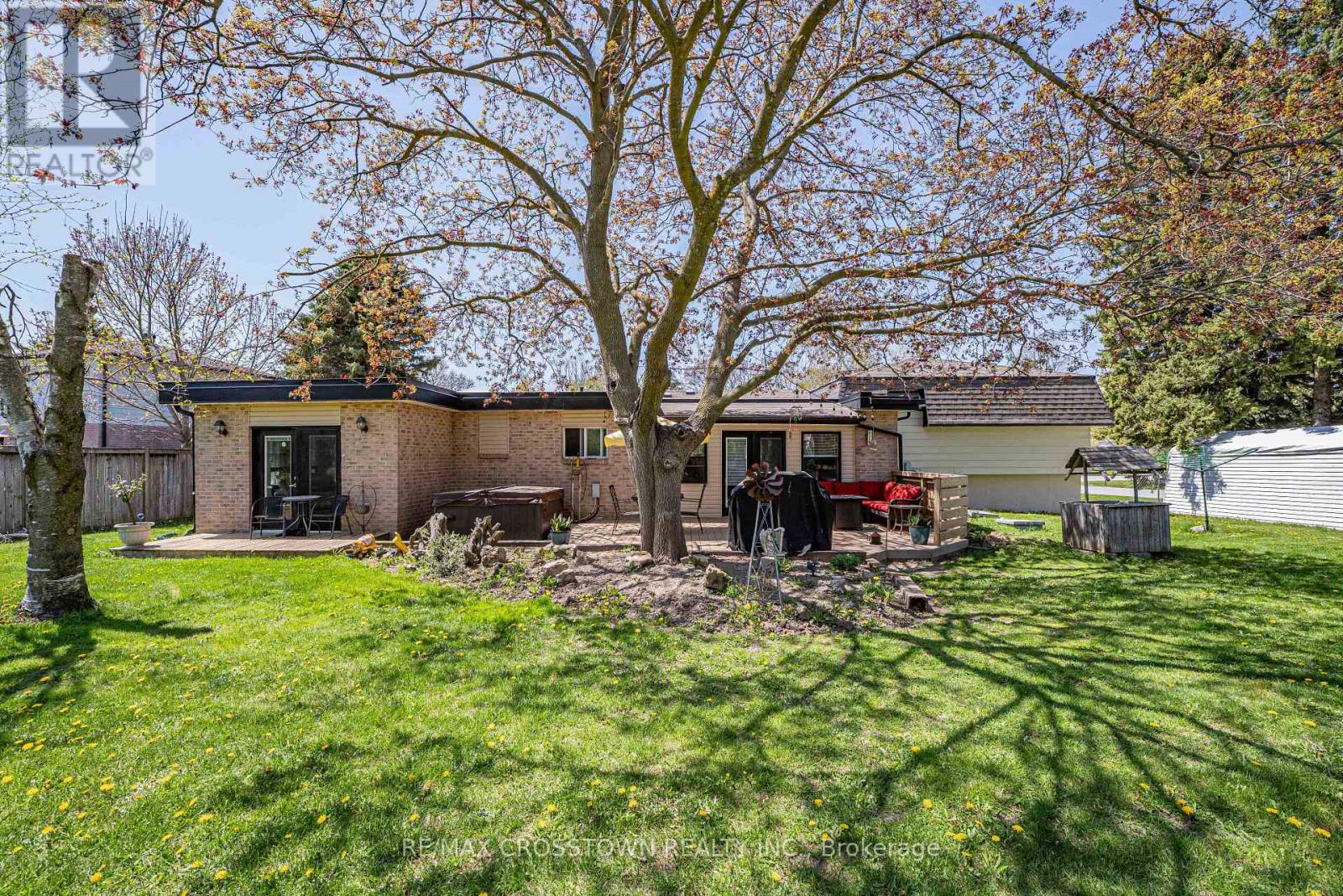 204 Camilla Crescent, Essa (Thornton), Ontario  L0L 2N0 - Photo 34 - N12376461