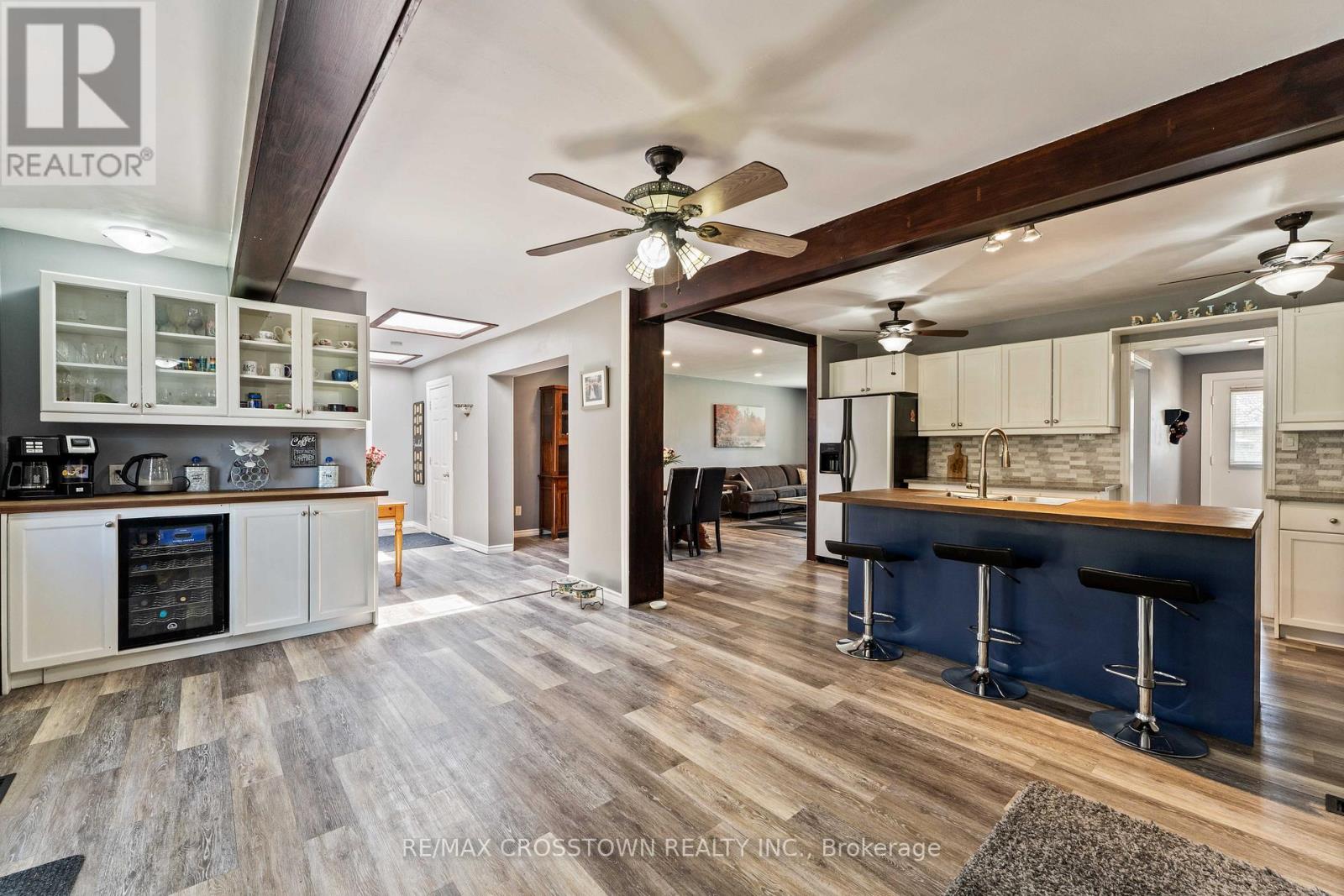 204 Camilla Crescent, Essa (Thornton), Ontario  L0L 2N0 - Photo 6 - N12376461