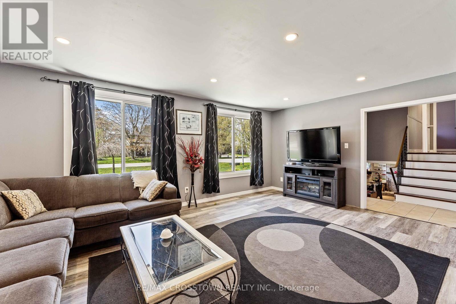 204 Camilla Crescent, Essa (Thornton), Ontario  L0L 2N0 - Photo 9 - N12376461