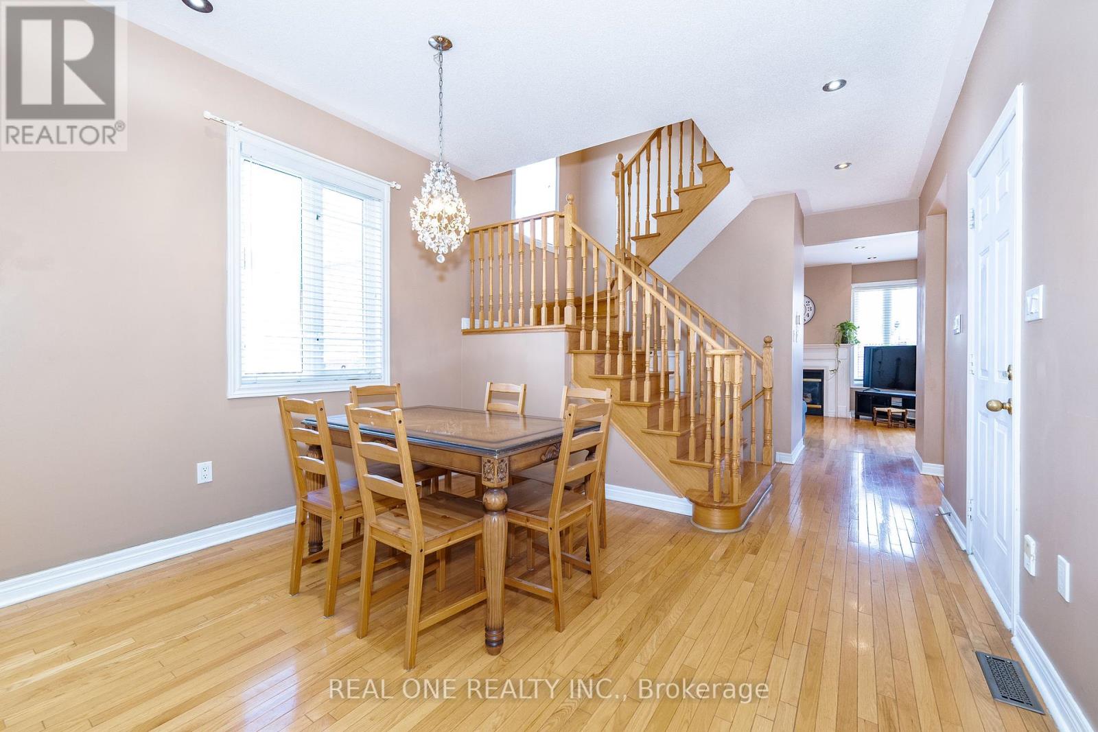 Property at 40 SAFFRON STREET image 3