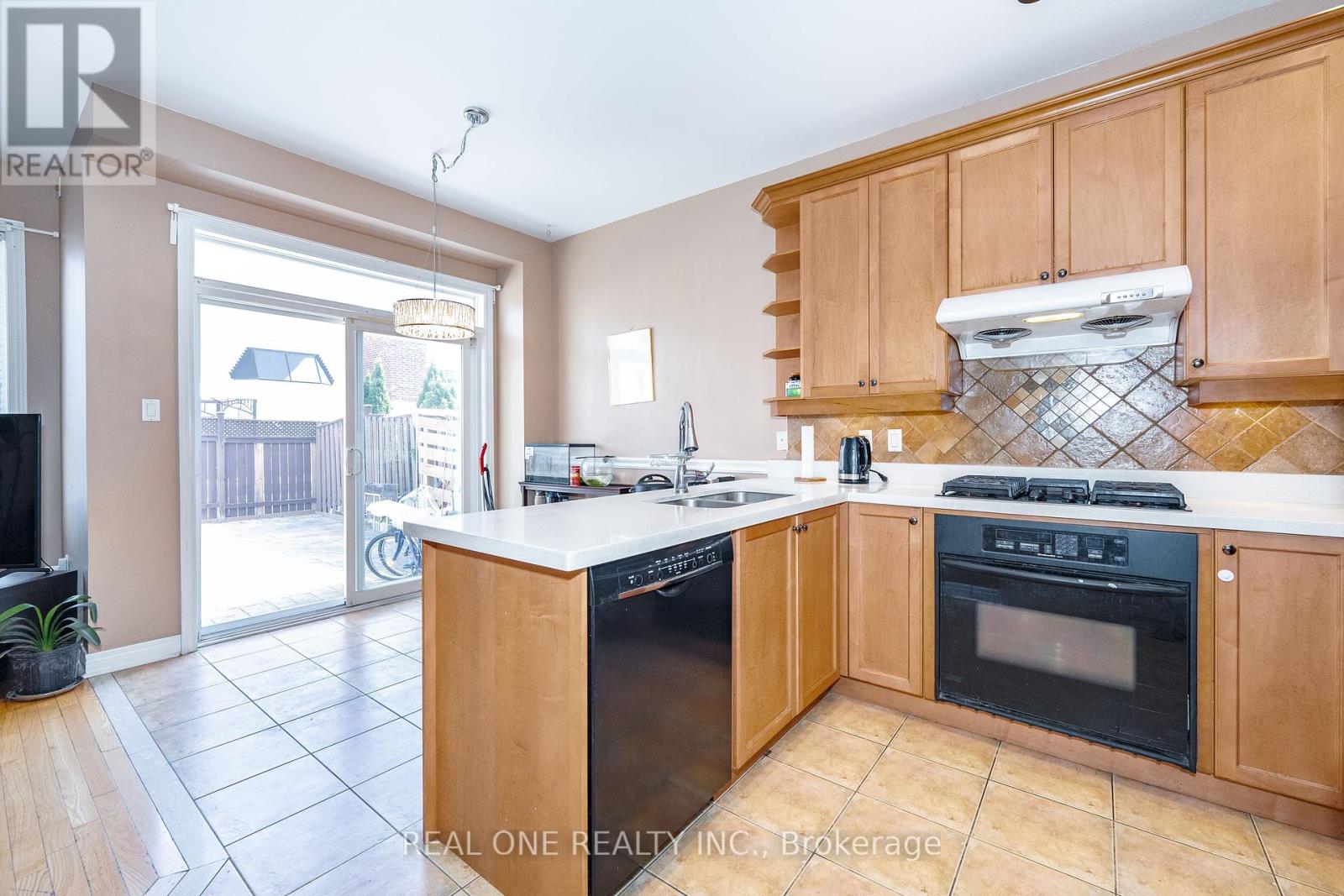 40 Saffron Street, Markham (Greensborough), Ontario  L6E 1L3 - Photo 6 - N12376481
