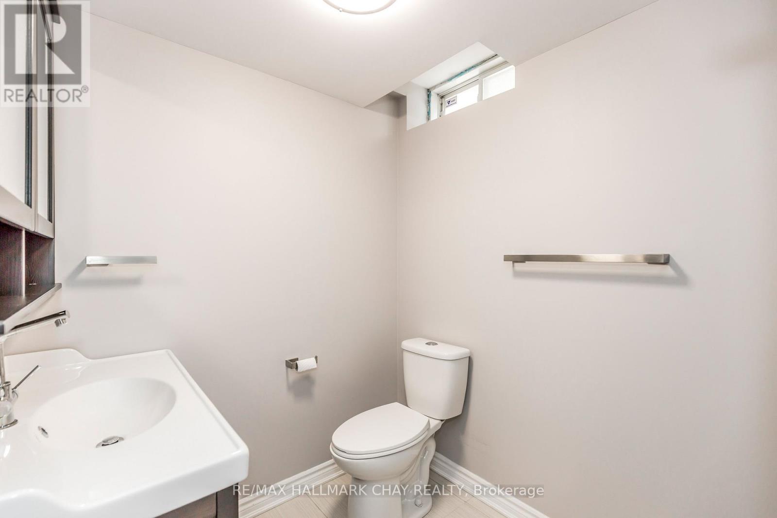 Lower - 160 Golden Gate Circle, Vaughan, Ontario  L4H 1N6 - Photo 24 - N12376518