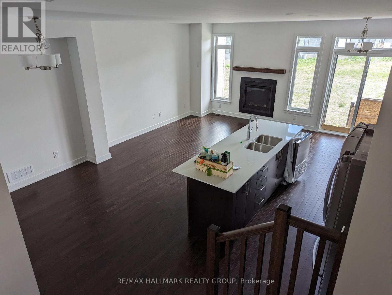 262 Darjeeling Avenue, Ottawa, Ontario  K2J 6Z1 - Photo 5 - X12376652