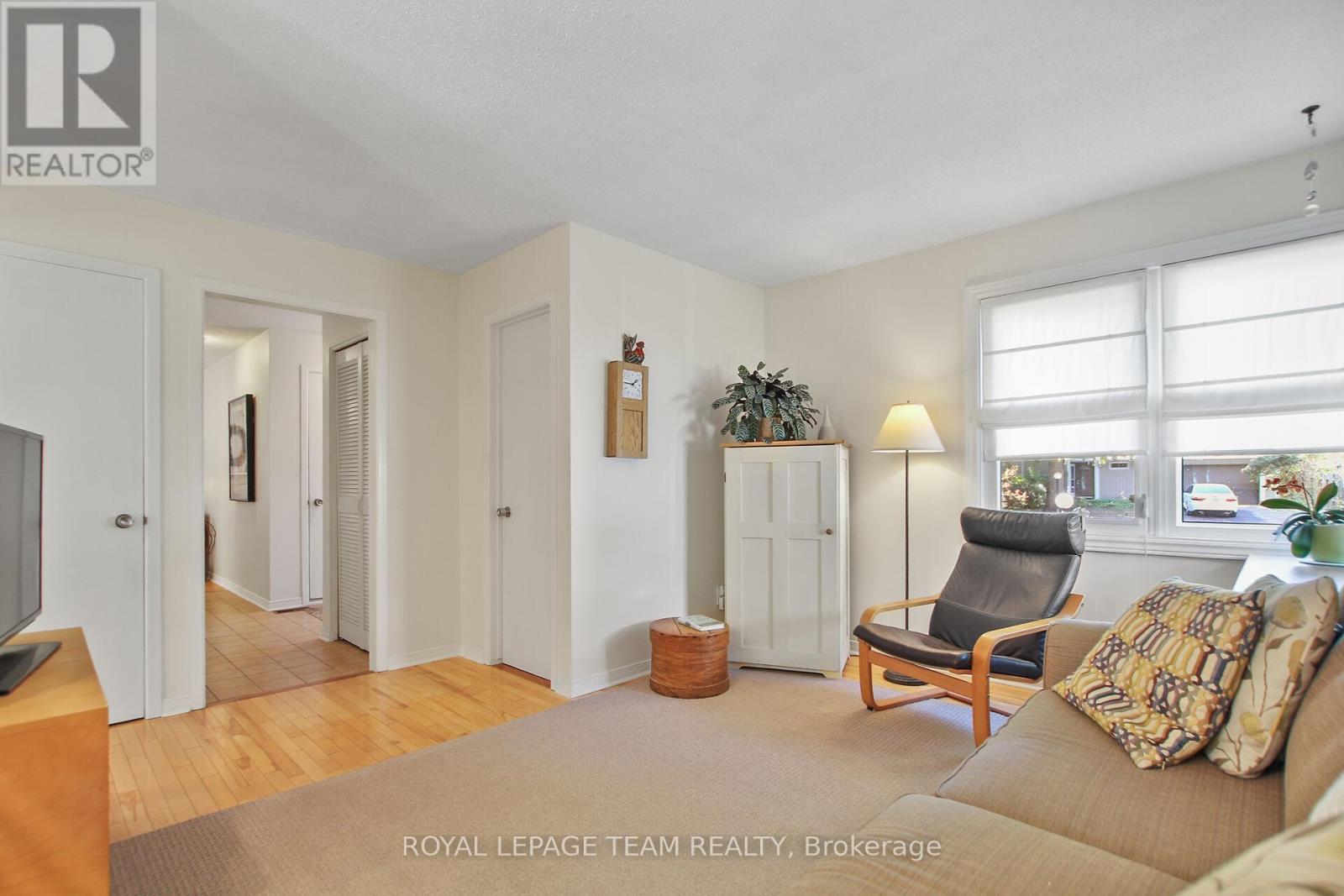 47 Inuvik Crescent, Ottawa, Ontario  K2L 1A1 - Photo 22 - X12376785