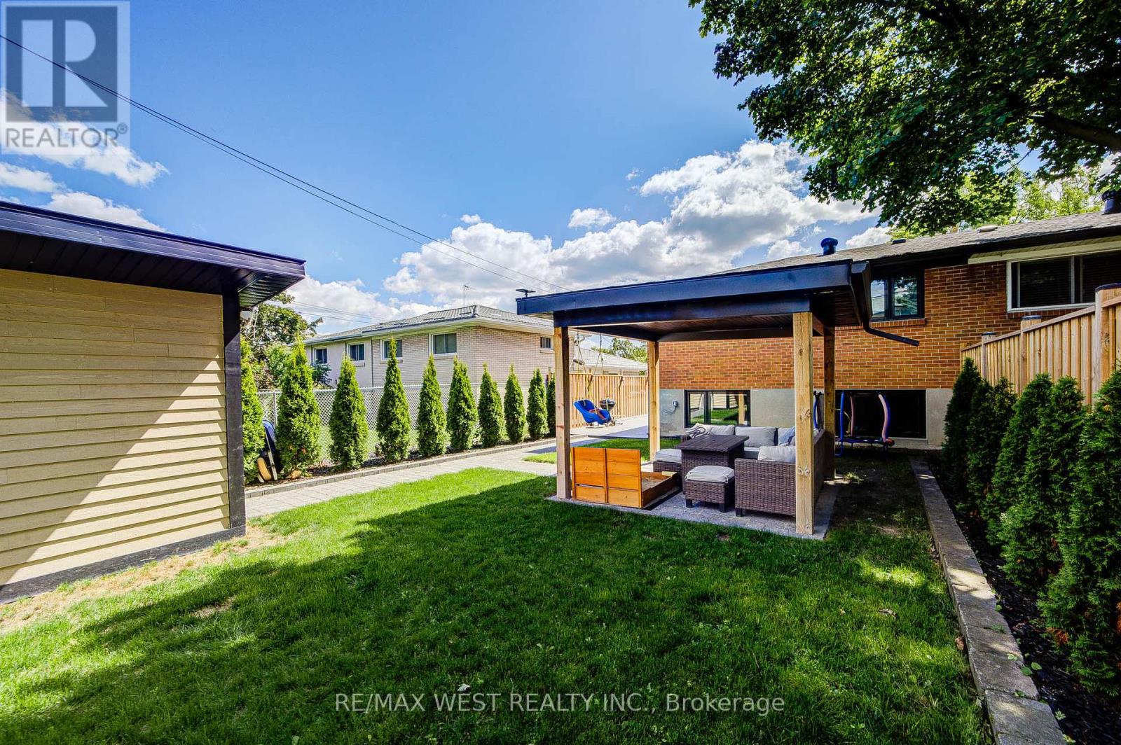 1183 Westerdam Road, Mississauga, Ontario  L4Y 2H3 - Photo 50 - W12374509