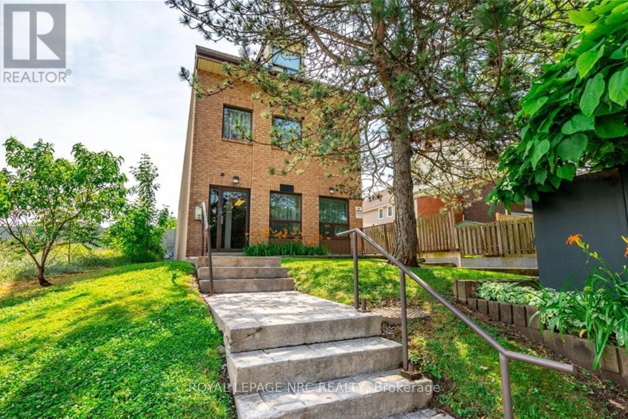 3 - 4872 VALLEY WAY, Niagara Falls, Ontario