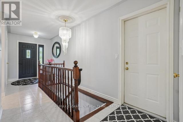 440 South Pelham Road, Welland, Ontario  L3C 3C6 - Photo 7 - X12376796