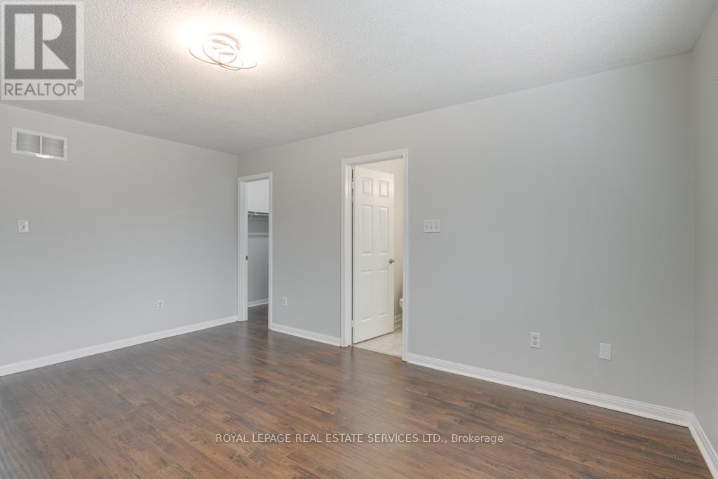 Upper - 1327 Weir Chase, Mississauga, Ontario  L5V 2W7 - Photo 23 - W12376473