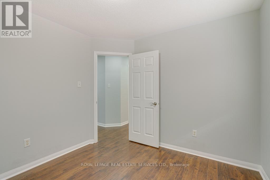 Upper - 1327 Weir Chase, Mississauga, Ontario  L5V 2W7 - Photo 31 - W12376473