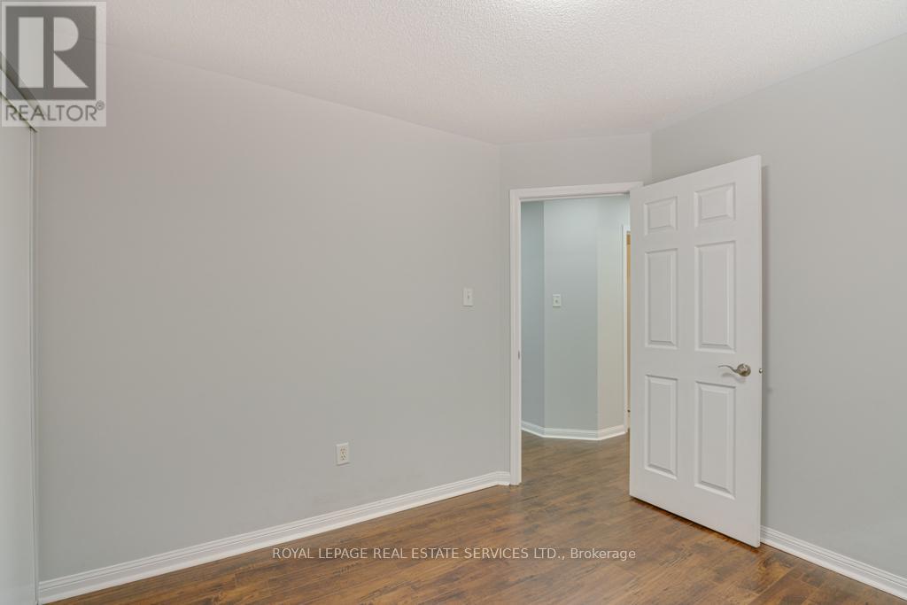 Upper - 1327 Weir Chase, Mississauga, Ontario  L5V 2W7 - Photo 32 - W12376473