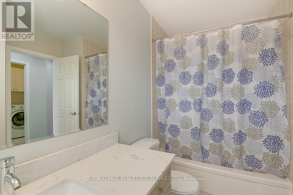 Upper - 1327 Weir Chase, Mississauga, Ontario  L5V 2W7 - Photo 35 - W12376473
