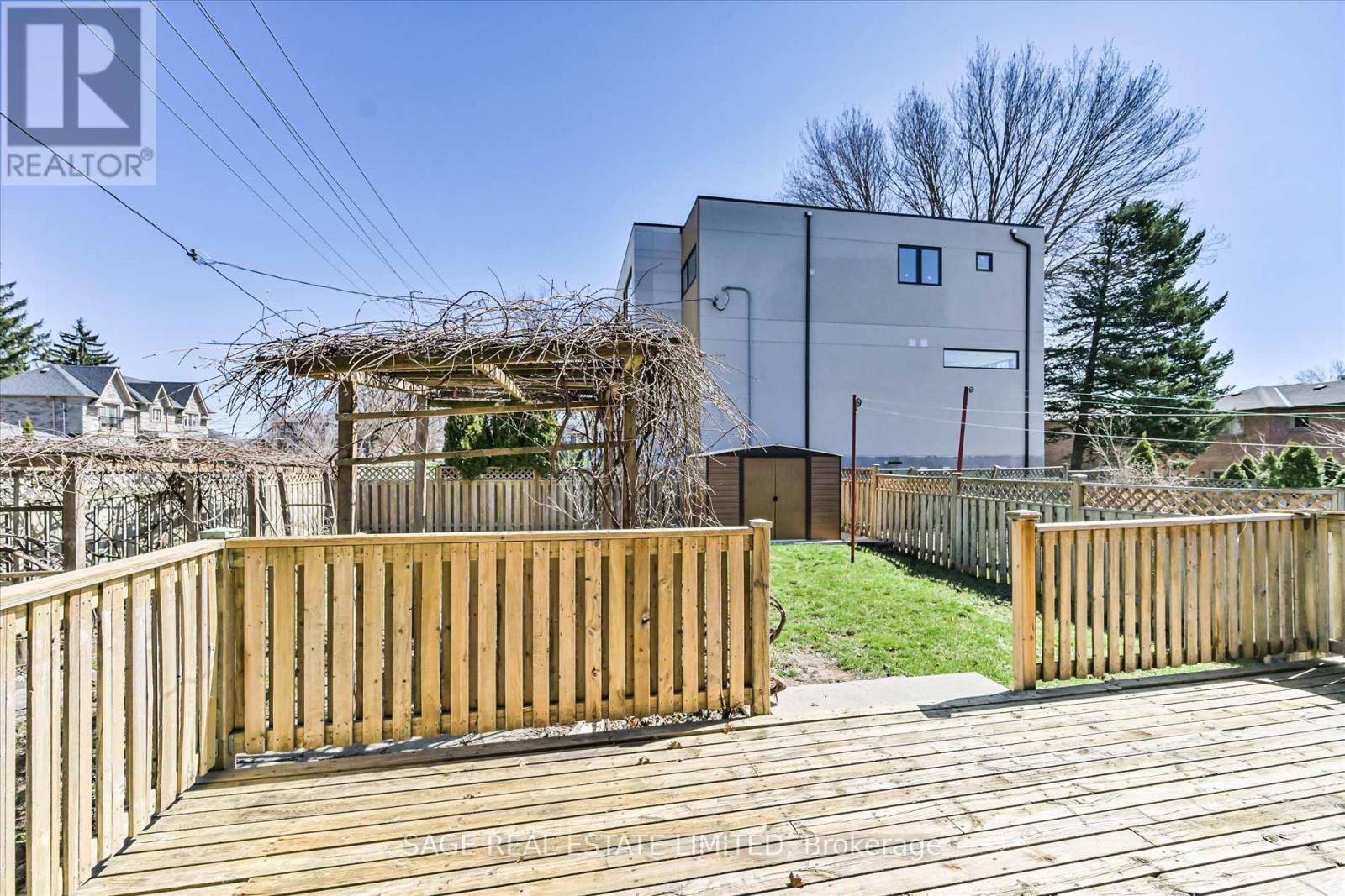 1 Goa Court, Toronto (Alderwood), Ontario  M8W 4Y2 - Photo 31 - W12376477