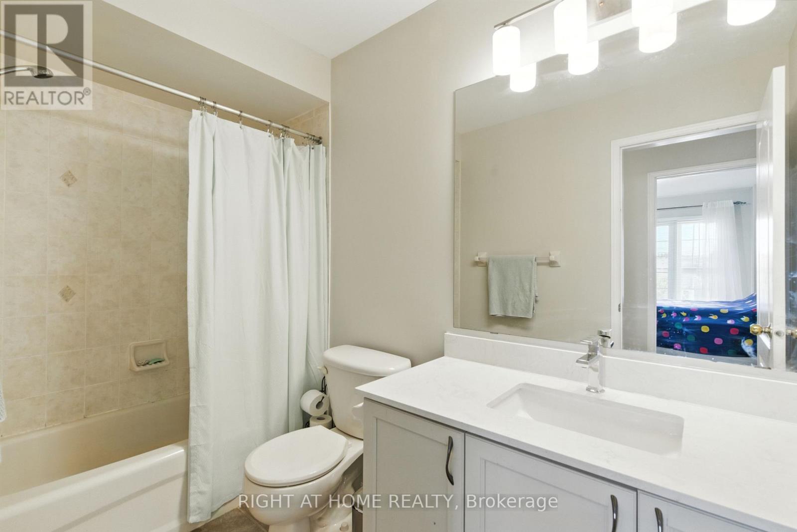 1233 Lamont Crescent, Milton (Cl Clarke), Ontario  L9T 6W5 - Photo 30 - W12376478