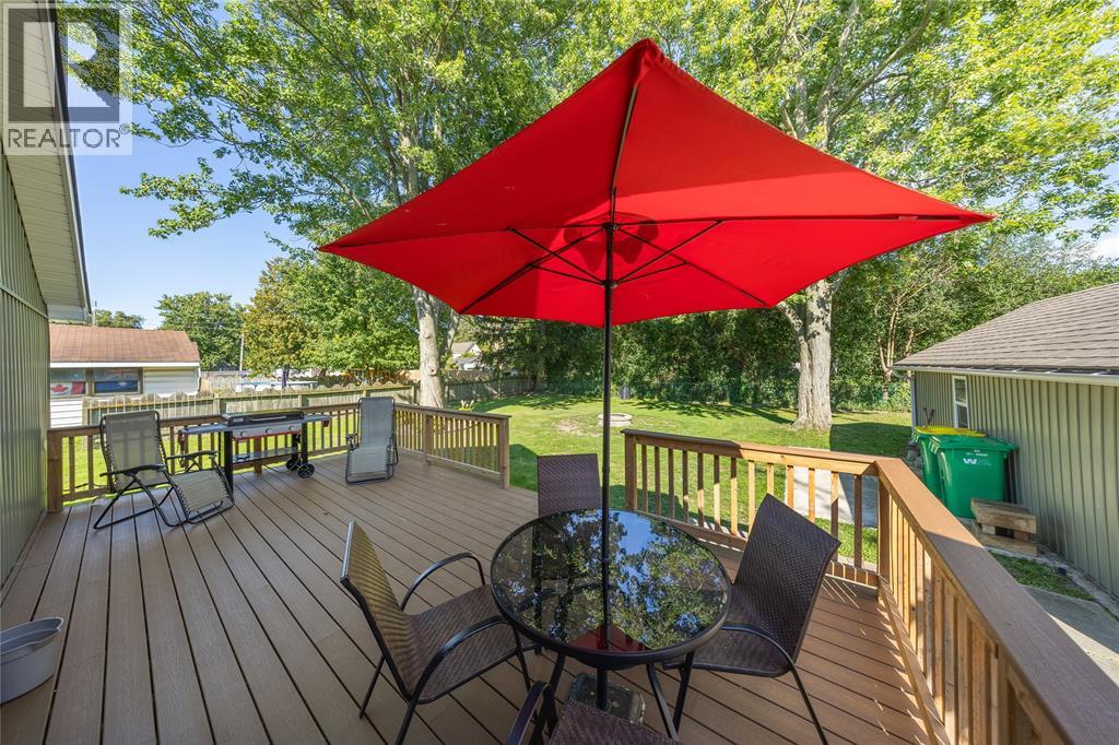 452 Maude Street, Petrolia, Ontario  N0N 1E0 - Photo 12 - 25021994